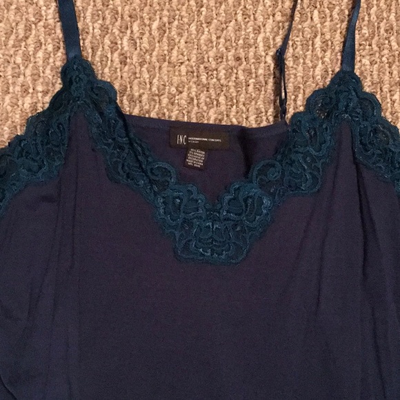 EUC,DANA BUCHMAN,LINED LINEN SLACKS,INC CAMISOLE,CROPPED BLAZER,BUTTONS ON CUFFS - Picture 4 of 13